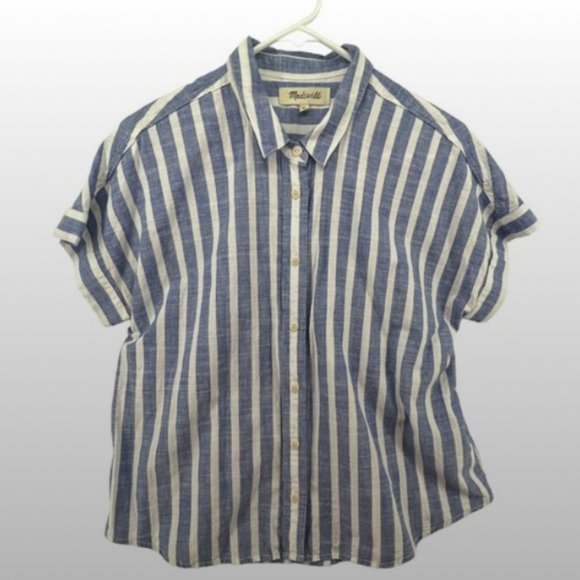 Madewell Tops - Madewell button down short sleeve shirt. Blue and White. Medium. Great condition